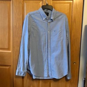Large men’s AE light blue Oxford shirt
